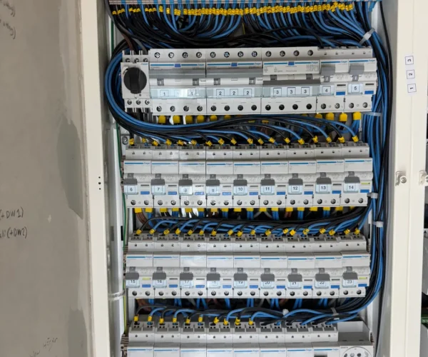 Installerad elcentral i Sollentuna